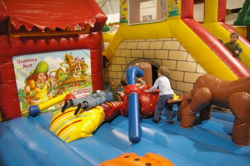 kids-fest bouncy catsle