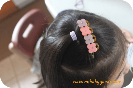 crawlings hair clip