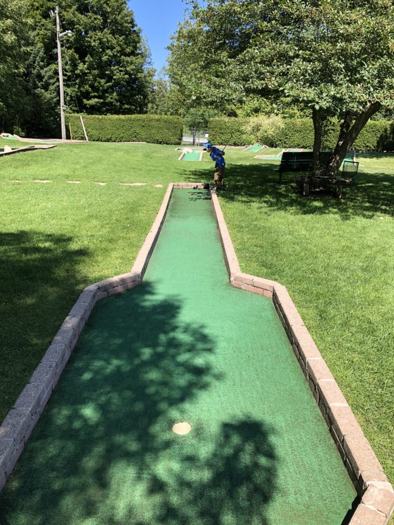 scenic caves mini golf